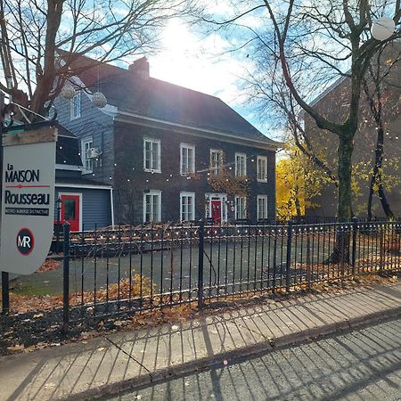 Hotel La Maison Rousseau Montmagny Zewnętrze zdjęcie