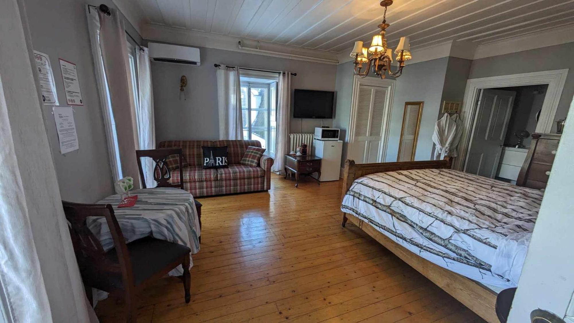 Hotel La Maison Rousseau Montmagny Zewnętrze zdjęcie