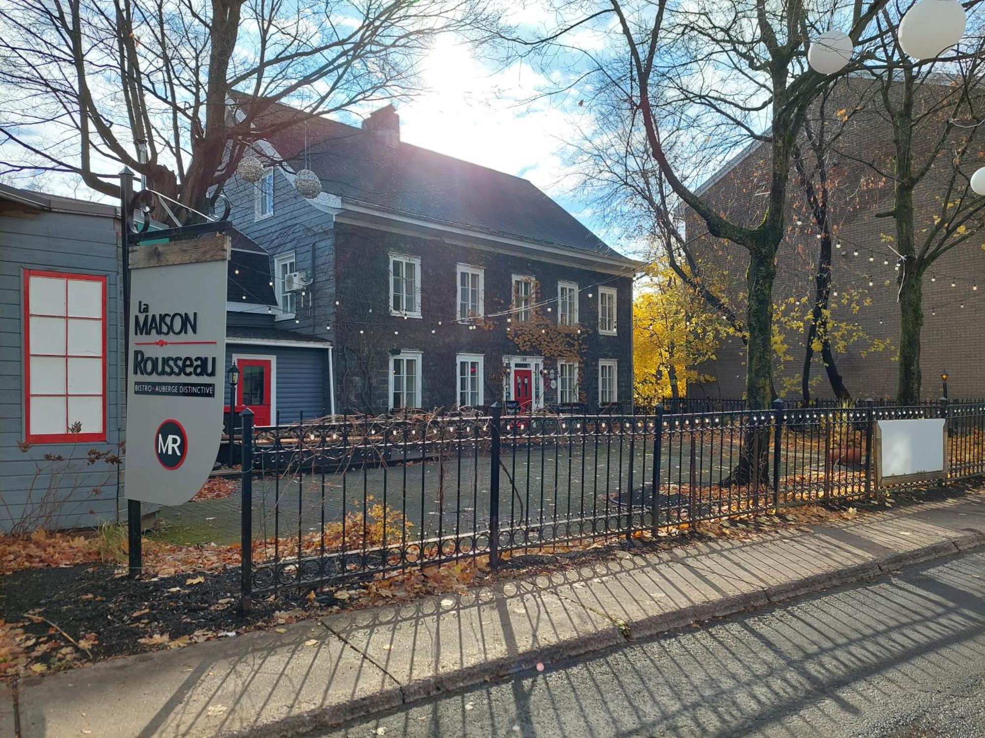 Hotel La Maison Rousseau Montmagny Zewnętrze zdjęcie