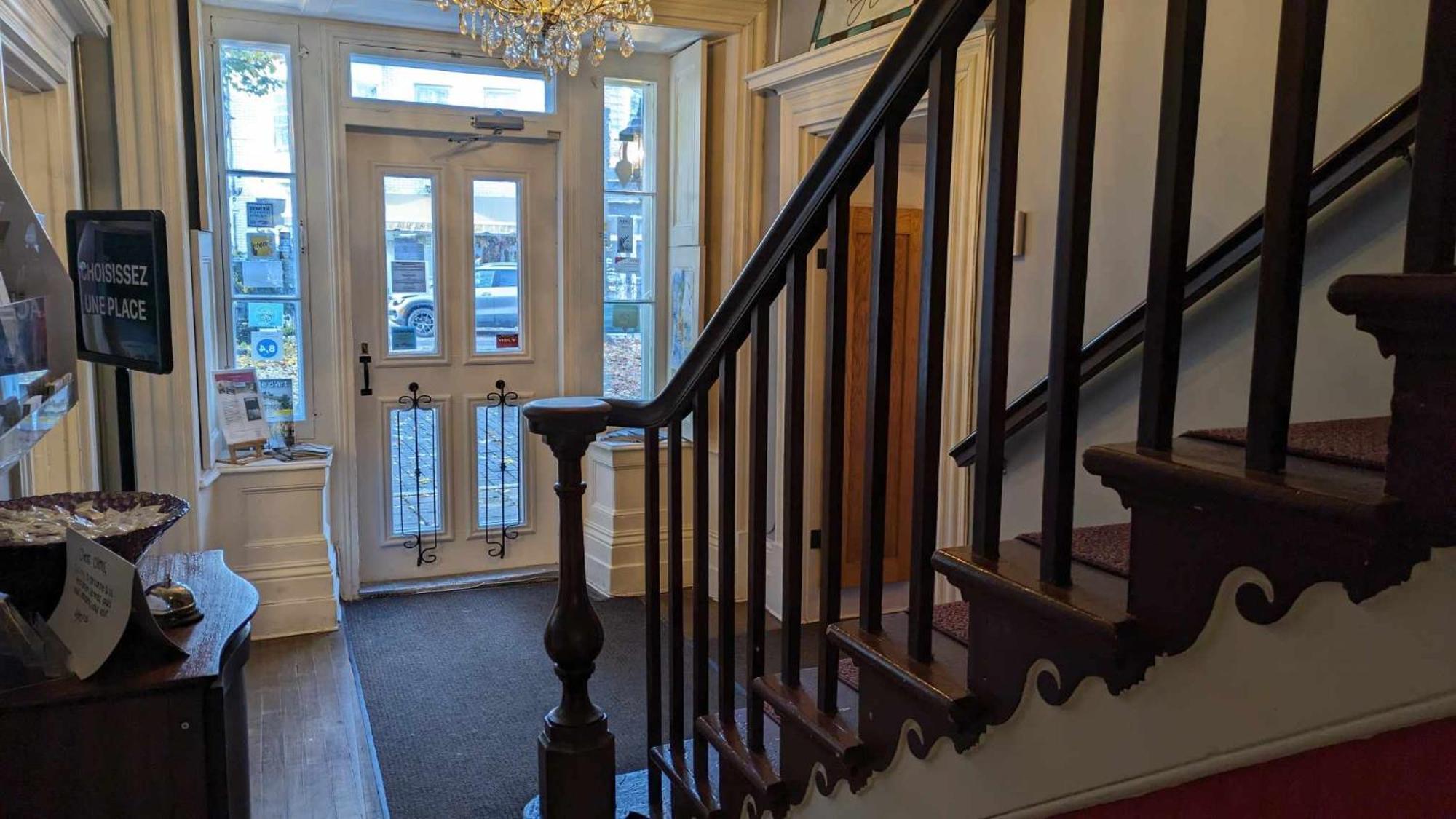 Hotel La Maison Rousseau Montmagny Zewnętrze zdjęcie