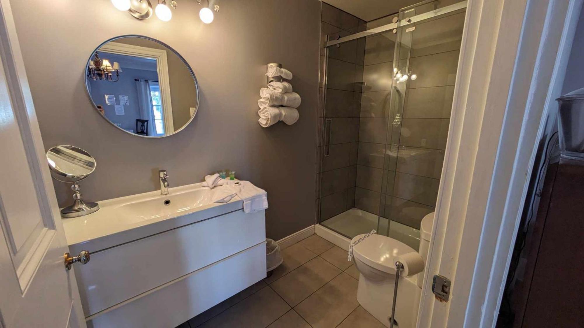 Hotel La Maison Rousseau Montmagny Pokój zdjęcie